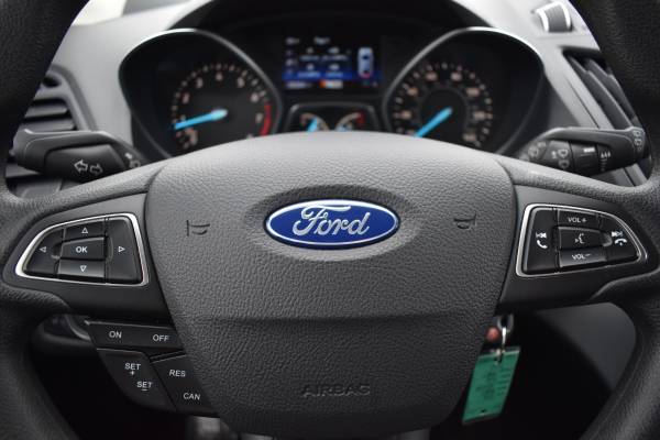 2018 Ford Escape SE 1.5 TURBO ***35K MILES ONLY*** - cars & trucks -... for sale in Omaha, IA – photo 21