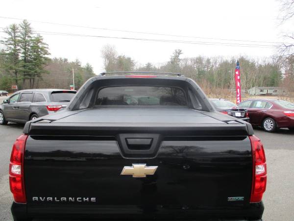 2011 Chevrolet Avalanche 4x4 4WD Chevy Truck LT Z71 Heated Leather for sale in Brentwood, NH – photo 5