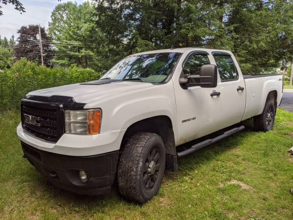 GMC SIERRA 3500 HD CREW CAB 4X4 2011 - cars & trucks - by dealer -... for sale in Chateaugay, NY – photo 14