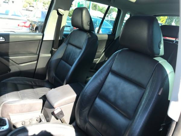 2011 VOLKSWAGEN TIGUAN 2.0T WITH 130,000 MILES for sale in Akron, IN – photo 12