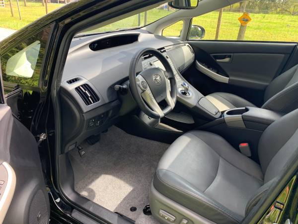 2015 Toyota Prius 4 Dlx Solar Sunroof Pkg Leather Nav HUD 17s ONLY... for sale in Lutz, FL – photo 9