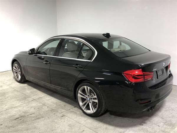 2018 BMW 3 Series 330i xDrive - - by dealer - vehicle for sale in Buffalo, NY – photo 4