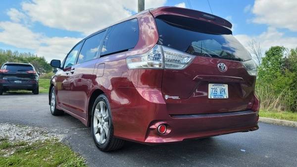 2013 Toyota Sienna SE - - by dealer - vehicle for sale in Georgetown, KY – photo 9
