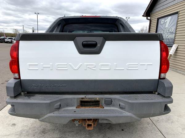 2002 Chevrolet Avalanche - - by dealer - vehicle for sale in Chesaning, MI – photo 5