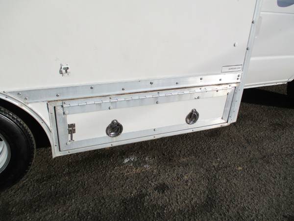 2005 Ford Econoline Commercial Cutaway E-350 CABLE PULLER, FIBER for sale in South Amboy, CT – photo 24