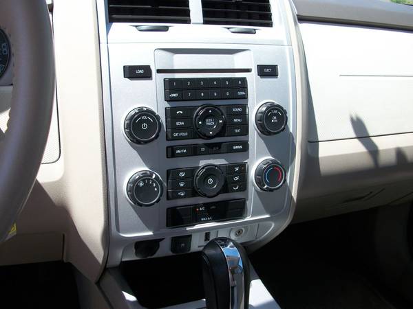 2010 MERCURY MARINER - - by dealer - vehicle for sale in Columbia, MO – photo 9