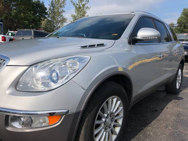 Sharp! 2009 Buick Enclave! Loaded! 7 Passenger! Clean Carfax! for sale in Ortonville, MI – photo 9