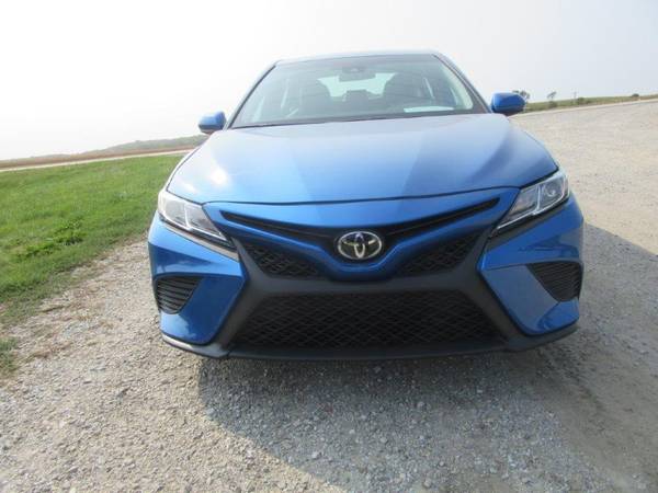 2020 Toyota Camry SE 23,813 Miles - $20,900 - cars & trucks - by... for sale in Colfax, NE – photo 2