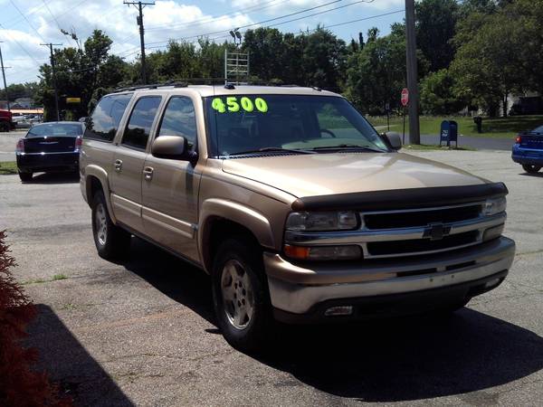 2005 Chevy Suburban LT 4X4 for sale in Mansfield, OH – photo 3