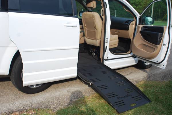 2014 Dodge Braunability Handicap Van for sale in Hattiesburg, MS – photo 5