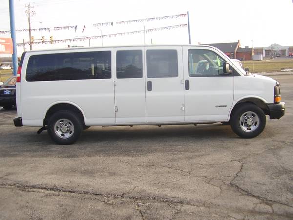 2005 CHEV EXPRESS 3500 EXTENDED PASSENGER VAN for sale in Green Bay, WI – photo 2
