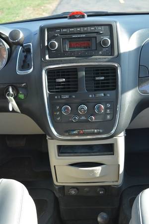 2014 Dodge Grand Caravan Braun Mobility Van - cars & trucks - by... for sale in Crystal Lake, IL – photo 13