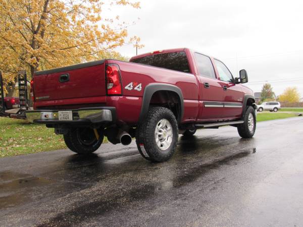 Clean Carfax 2006 Chevy SILVERADO 2500HD LT Crew LBZ DIESEL for sale in Combined Locks, WI – photo 6