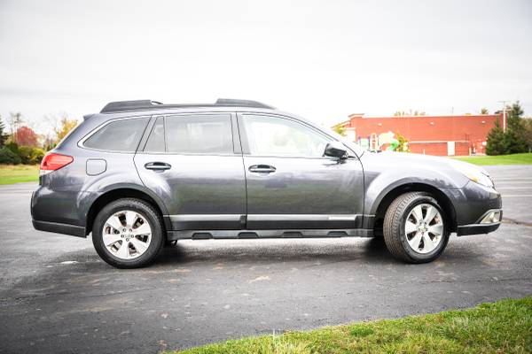 2010 SUBARU OUTBACK LIMITED ROOF LTHR 104,000 MILES 1-OWNER $7995... for sale in REYNOLDSBURG, OH – photo 10