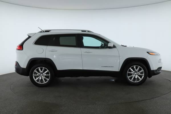 2014 Jeep Cherokee 4WD 4dr Limited - cars & trucks - by dealer -... for sale in Amityville, NY – photo 2