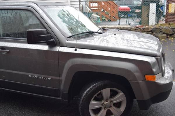 *2012* *Jeep* *Patriot* *Latitude 4dr SUV* - cars & trucks - by... for sale in Paterson, PA – photo 12