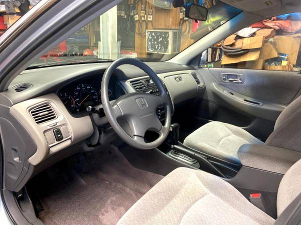 2001 Honda Accord LX sedan - - by dealer - vehicle for sale in Forty Fort, PA – photo 7