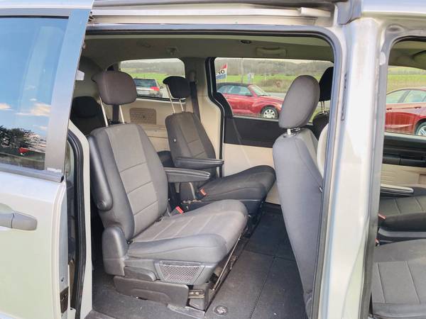 2008 Dodge Grand Caravan SE - cars & trucks - by dealer - vehicle... for sale in Chaffee, NY – photo 9