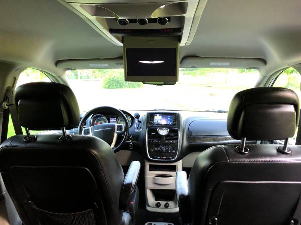 2012 Chrysler Town and Country Fully Loaded Leather-DVD-3RD ROW 7-Pass for sale in Brooklyn, NY – photo 18