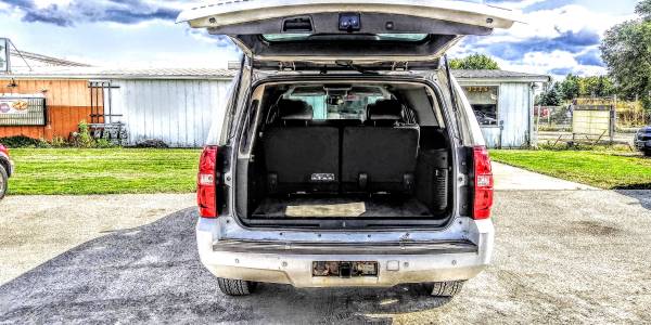 2011 Chevrolet Suburban LT - cars & trucks - by dealer - vehicle... for sale in Neenah, WI – photo 7