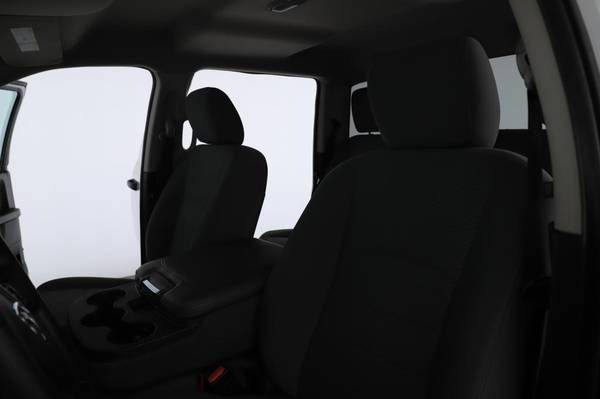 2015 RAM 1500 Express Crew Cab 4X4 Crew Cab Pickup for sale in Amityville, NY – photo 7