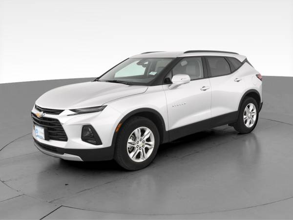 2020 Chevy Chevrolet Blazer 3LT Sport Utility 4D suv Silver -... for sale in Van Nuys, CA – photo 3