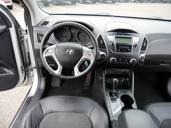2012 Hyundai Tucson GLS - - by dealer - vehicle for sale in Inver Grove Heights, MN – photo 24