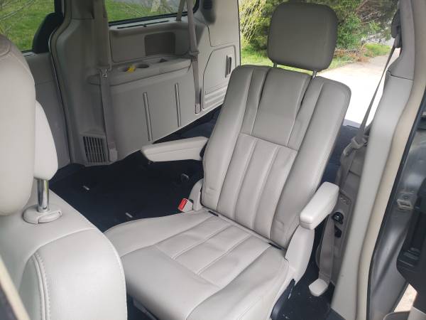 2011 Chrysler Town & Country for sale in Clarksville, TN – photo 7
