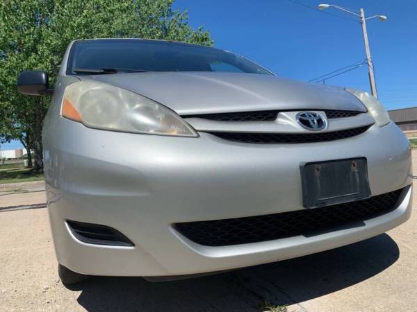 2007 TOYOTA SIENNA***$799 DOWN PAYMENT***FRESH START FINANCING -... for sale in EUCLID, OH – photo 5