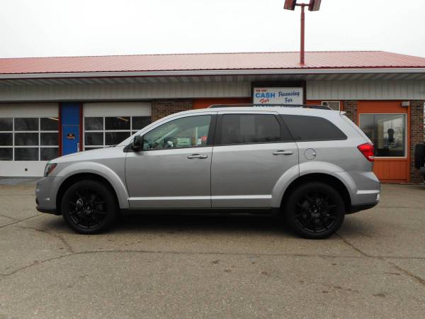 ★★★ 2018 Dodge Journey SXT / All-Wheel Drive / ONLY 41k Miles! ★★★ -... for sale in Grand Forks, ND