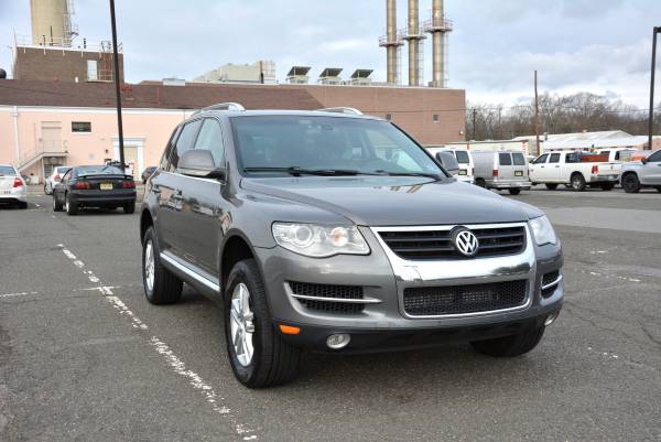Car Sale_VW TOUAREG - cars & trucks - by owner - vehicle automotive... for sale in Piscataway, NJ – photo 2
