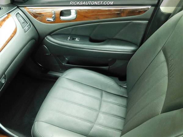 2012 Hyundai Equus Luxury Sedan (think Mercedes) for sale in Cedar Rapids, IA – photo 18