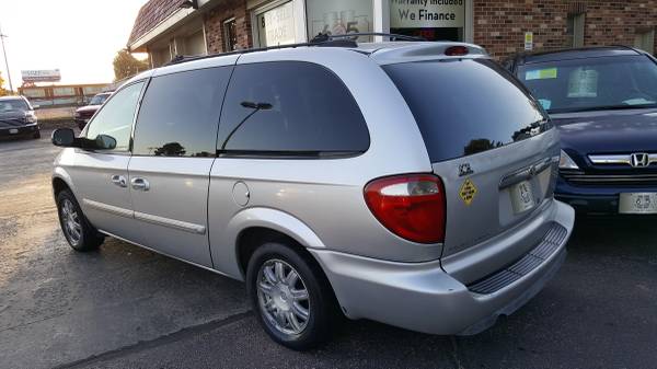 2006 CHRYSLER TOWN & COUNTRY "TOURING" for sale in Sioux Falls, SD – photo 12