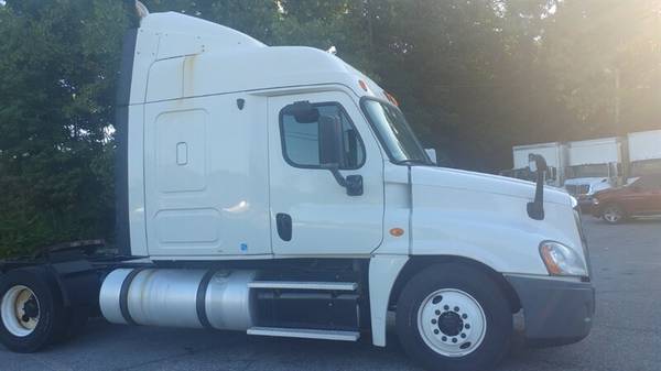 2013 FREIGHTLINER CASCADIA SLEEPER ISX 450 HP ALL CREDIT APPROVALS!! for sale in Wappingers Falls, SC – photo 6