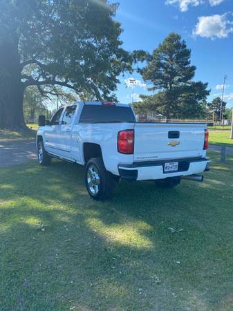 2019 Chevrolet 3/4 ton 4X4 Duramax Diesel for sale in Other, AR – photo 2