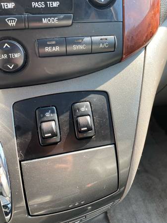 2004 Toyota Sienna XLE - cars & trucks - by dealer - vehicle... for sale in Trinway, OH – photo 8