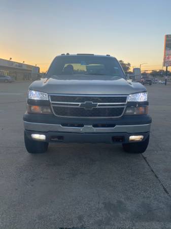 2004 CHEVY 2500 HD DURAMAX 4x4 MIGHT TRADE - cars & trucks - by... for sale in Rockwall, TX – photo 18