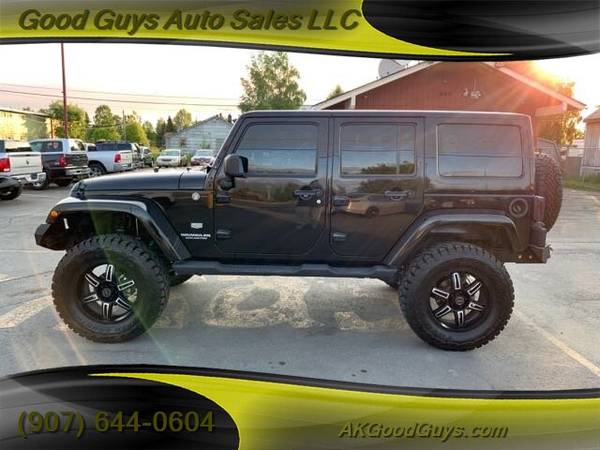 2011 Jeep Wrangler Unlimited / Nav / 37" tires / Heated Seats / SALE for sale in Anchorage, AK – photo 4