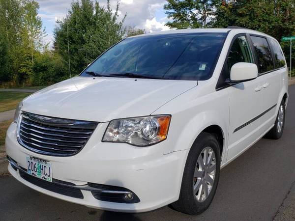 2014 CHRYSLER TOWN AND COUNTRY TOURING sienna odyseey quest mini-van... for sale in Milwaukie, OR – photo 4