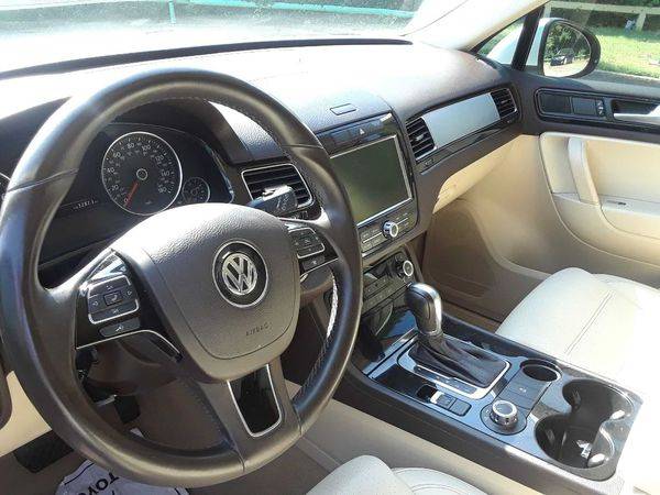 2012 VOLKSWAGEN TOUAREG V6 ***APPROVALS IN 10 MINUTES*** for sale in Memphis, TN – photo 9