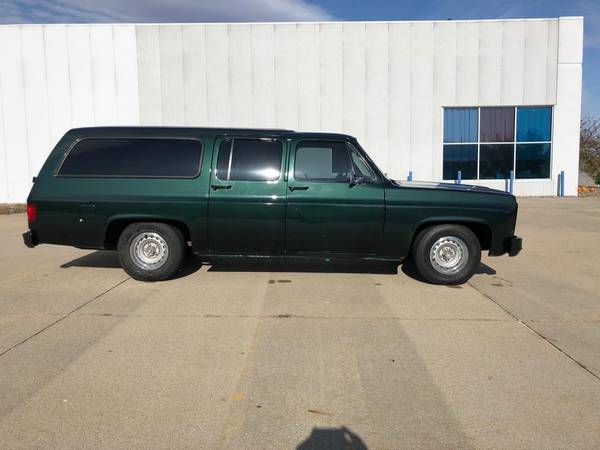 1979 Chevrolet Suburban 2WD - cars & trucks - by owner - vehicle... for sale in URBANDALE, IA – photo 3