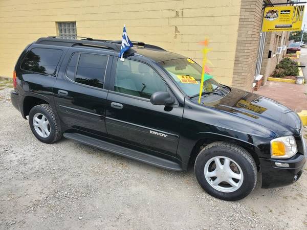 2004 GMC Envoy XL 4x4 7 passenger One Owner Very clean - cars &... for sale in Highland, IL – photo 3