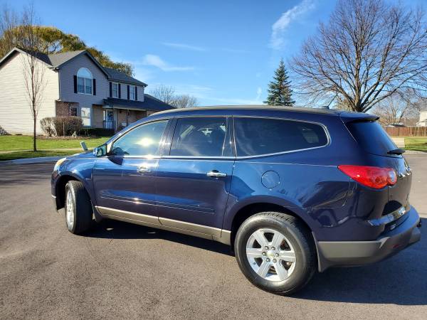 2012 Chevy Traverse LT - One Owner / Nice Condition / 3rd Row... for sale in Carol Stream, IL – photo 3