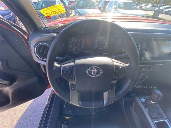 2018 Toyota Tacoma pickup - - by dealer - vehicle for sale in Murfreesboro, TN – photo 13