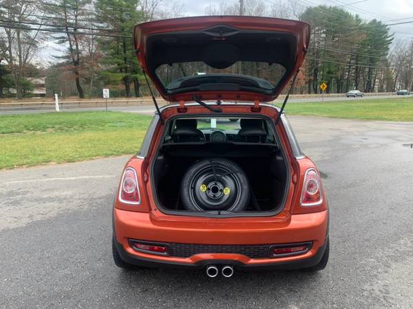 Wow! A 2011 MINI Cooper Hardtop with 95,020 Miles-Hartford - cars &... for sale in South Windsor, CT – photo 19