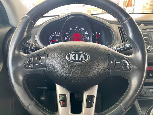 2013 Kia Sportage SX Leather Heated Seats 2 Owner Rust Free Clean for sale in Cottage Grove, WI – photo 17