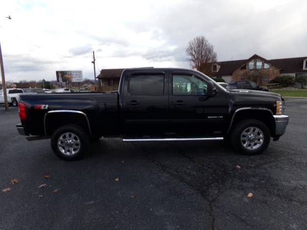 2011 chevy 2500hd crew cab LT 6.0 V8 4x4 - cars & trucks - by dealer... for sale in selinsgrove,pa, PA – photo 4