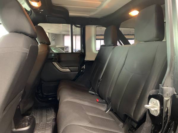 2015 Jeep Wrangler Unlimited Willys Wheeler Edition for sale in Springfield, IL – photo 11