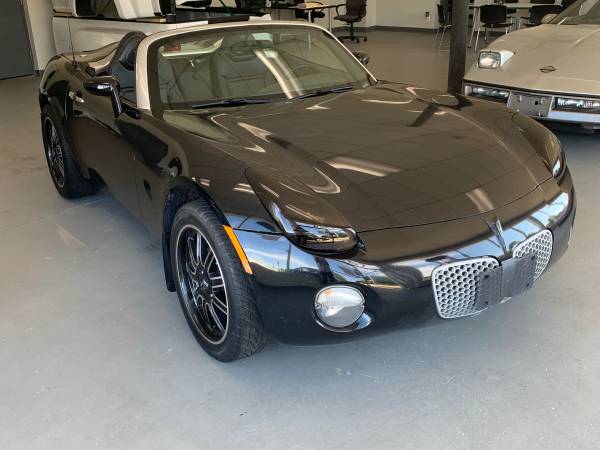 2006 Pontiac Solstice, 5 speed, leather, Warranty/Finance available for sale in Kenosha, WI – photo 3