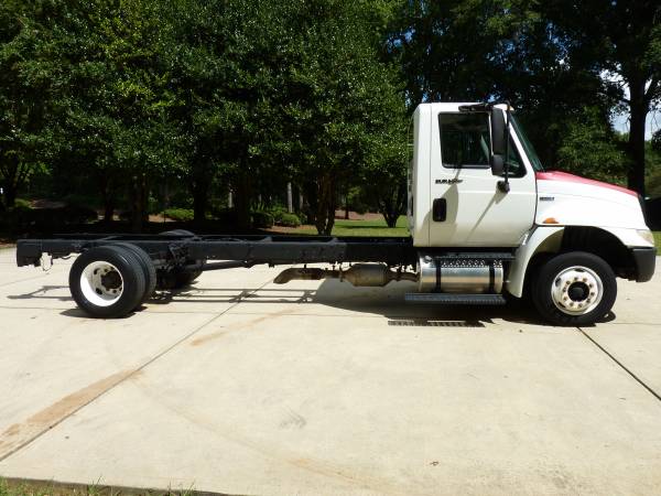 2009 International 4300 Cab & Chassis Truck DT466 Turbo Diesel Auto for sale in Duluth, GA – photo 4